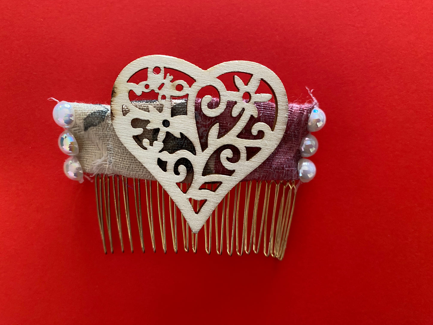 Original Festival Wear Style Gold Metal Hair Clip Comb - Beige Rose Tapestry Pearl Love Heart